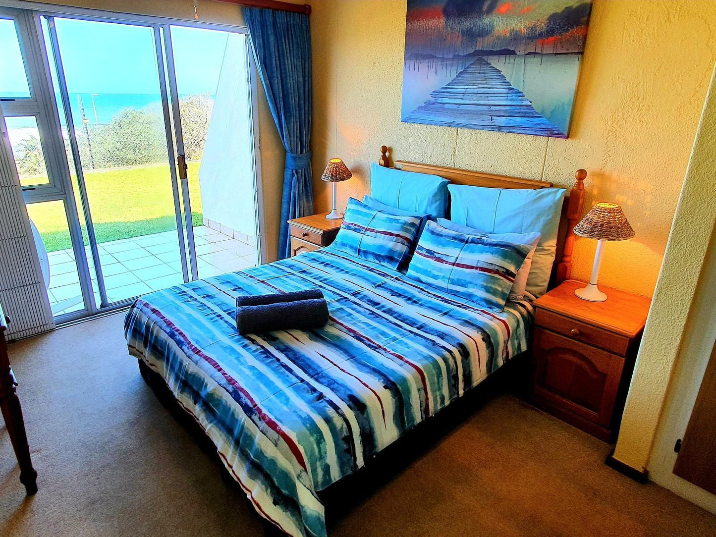 Gradwell Letting And Management, Milkwood Lodge 10, Bedroom