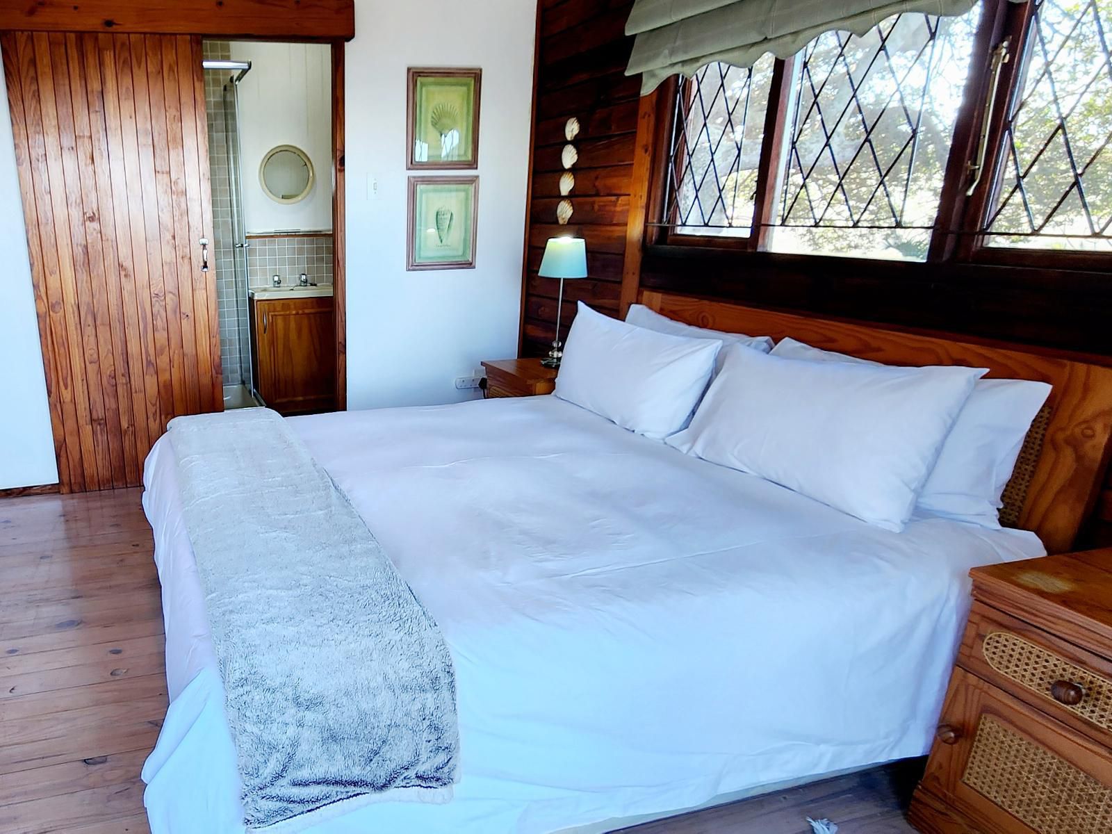 Gradwell Letting And Management, Milkwood Lodge 7, Bedroom