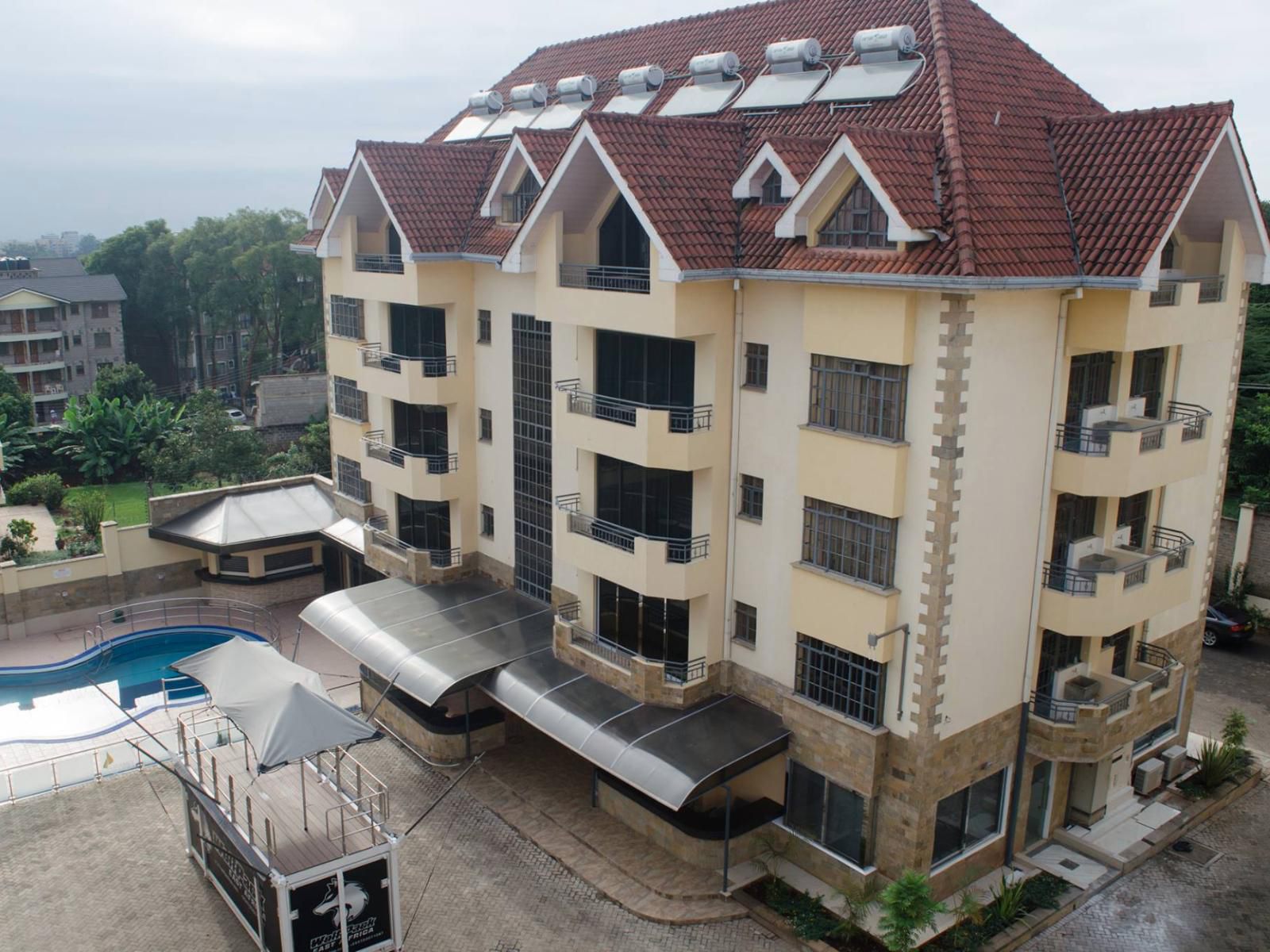 Gramo Suites, Building, Architecture, House