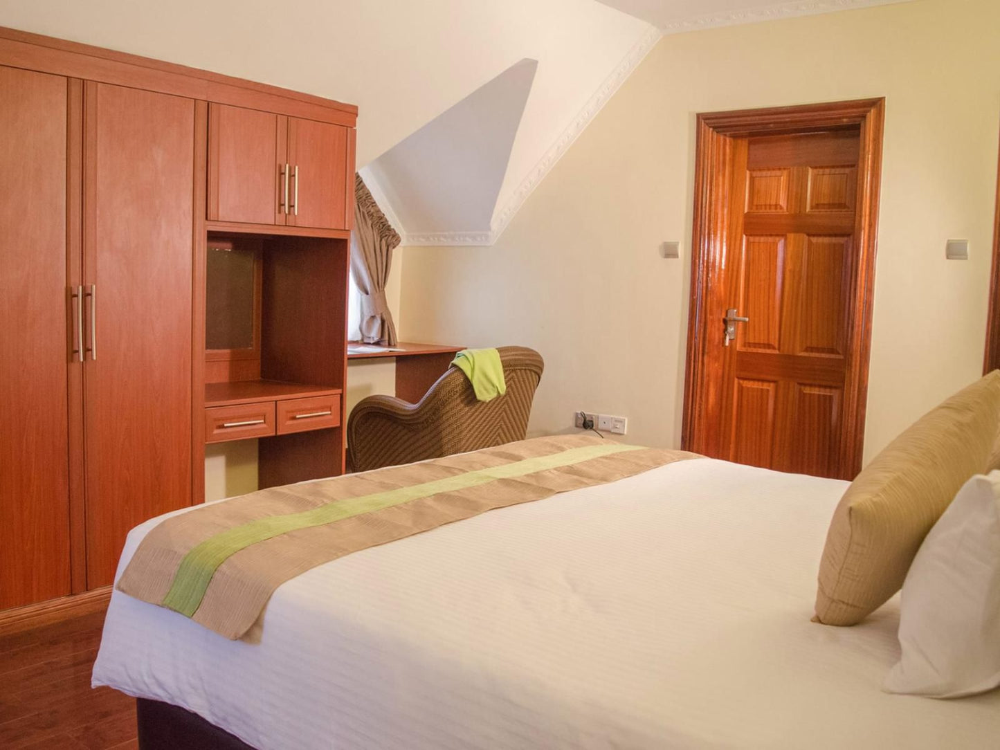 Gramo Suites, Deluxe One Bedroom Apartments