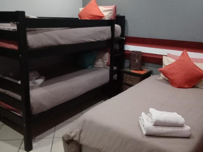 Triple Room with Bunk Bed @ Grand Central Guesthouse