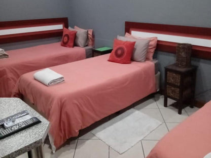 Triple Single Beds @ Grand Central Guesthouse