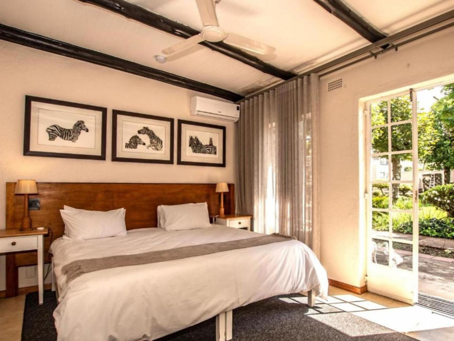 Graskop Hotel, Twin garden room, Sepia Tones, Bedroom