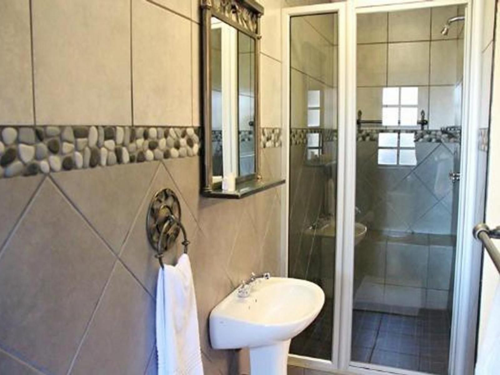 Greenleaf Guest Lodge Universitas Bloemfontein Free State South Africa Bathroom