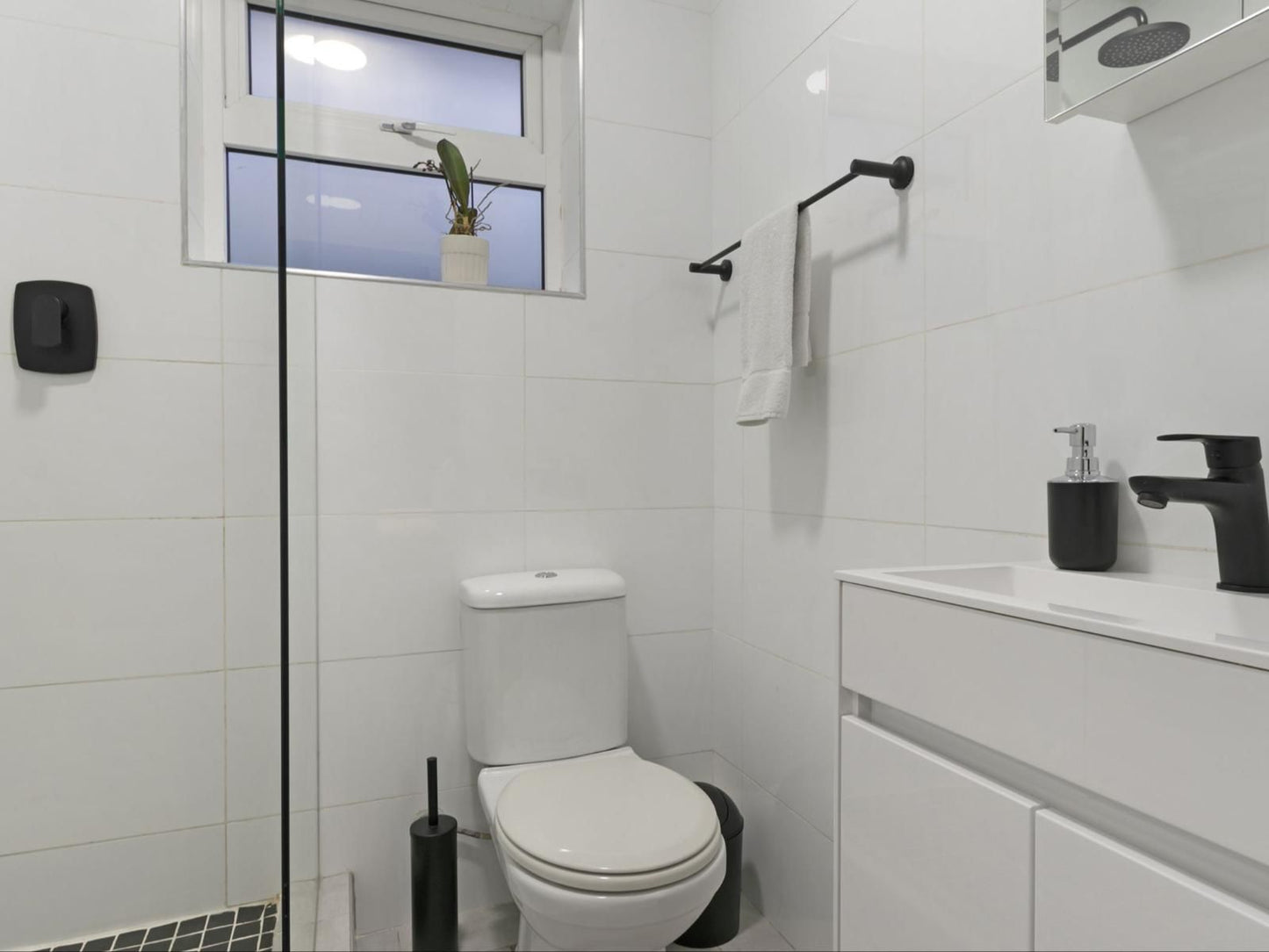 Greenpark Studio By Hostagents Green Point Cape Town Western Cape South Africa Unsaturated, Bathroom