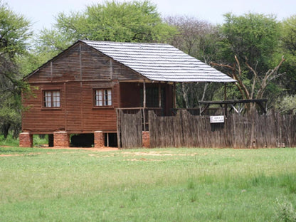 Four-sleeper Log Cabins- Zebra @ Grootgeluk Bush Camp