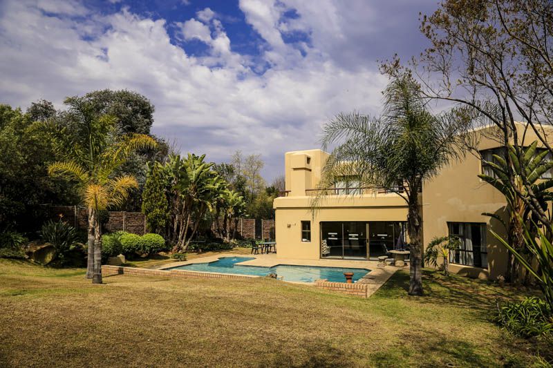 Grosvenor Inn Bryanston Johannesburg Gauteng South Africa House, Building, Architecture, Palm Tree, Plant, Nature, Wood, Swimming Pool