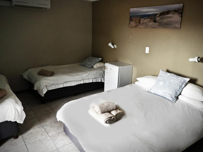 Grunau Country Hotel, 4 Bed Family Room, Bedroom