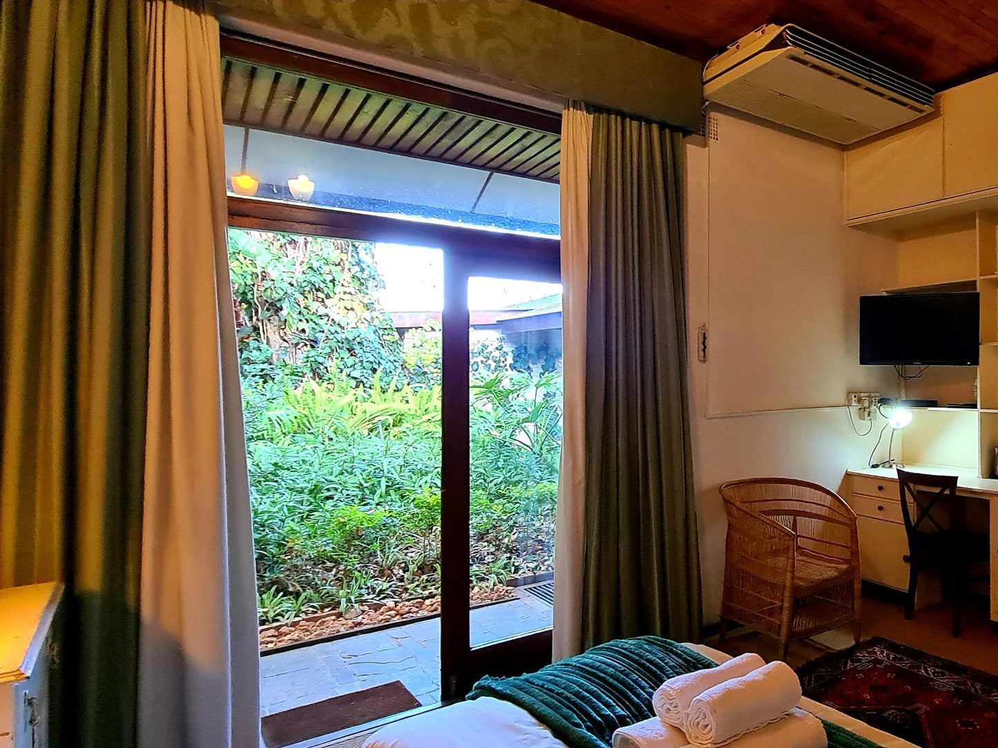 Classic Double Rooms @ Africa River Lodge