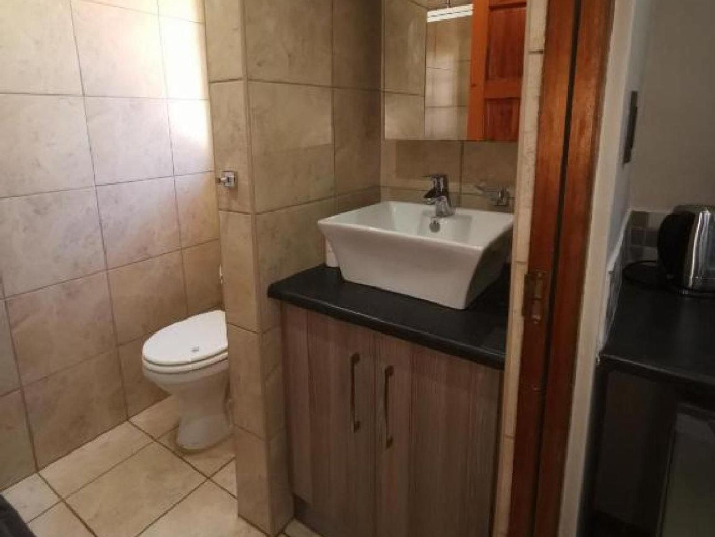 Guest Suites On Connor Willows Bloemfontein Free State South Africa Bathroom