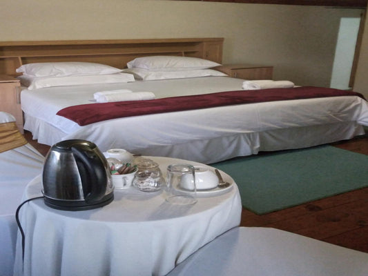 Deluxe Queen Room @ Hamba Kangane Ma-Africa Guest House