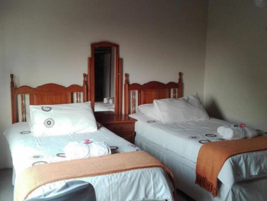 Twin Room @ Hamba Kangane Ma-Africa Guest House