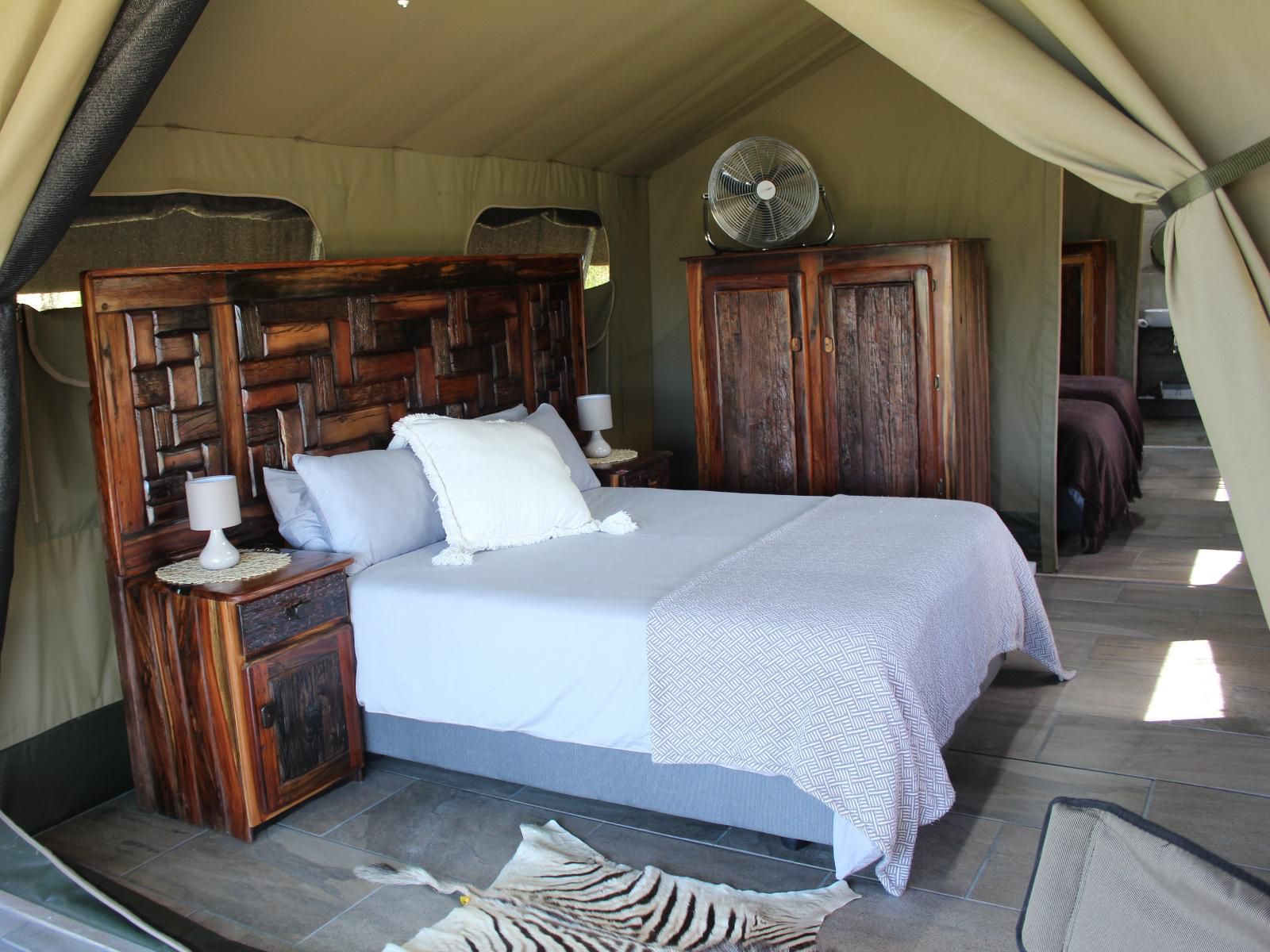 Hartenbos Private Game Lodge, Luxury Family Tent 4 persons, Bedroom