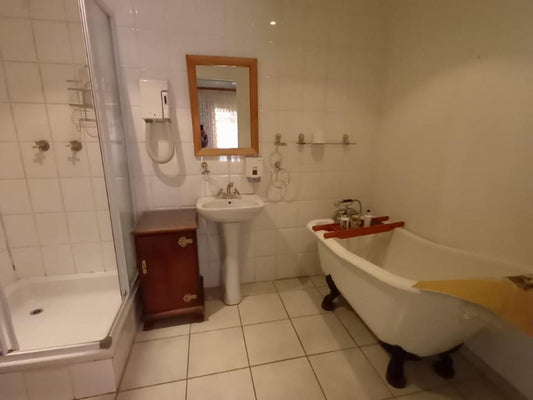 Double with bath and shower @ Herb Garden Guest House