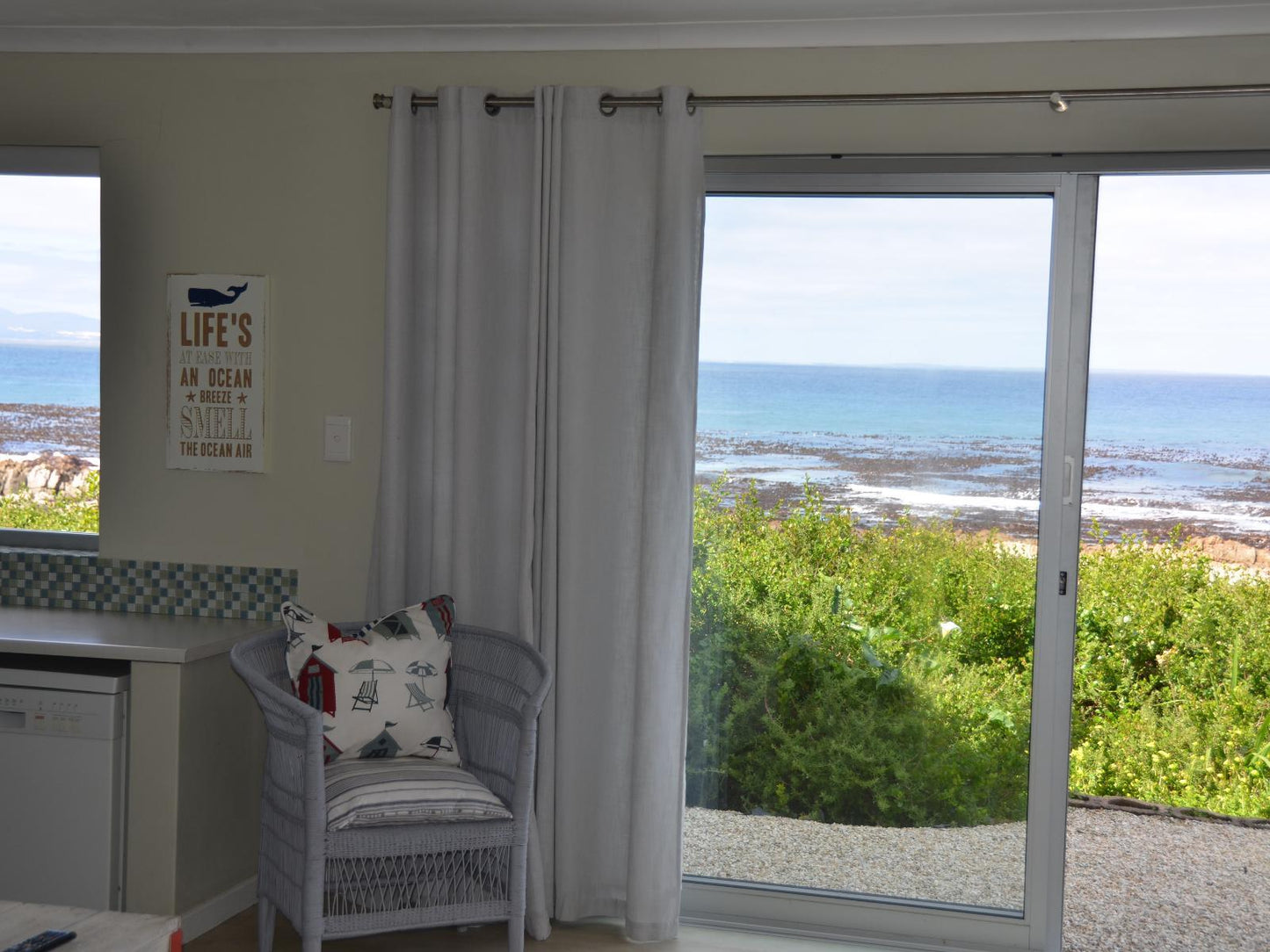 Beach Villa Apartment @ Hermanus Beach Villa And Cottages