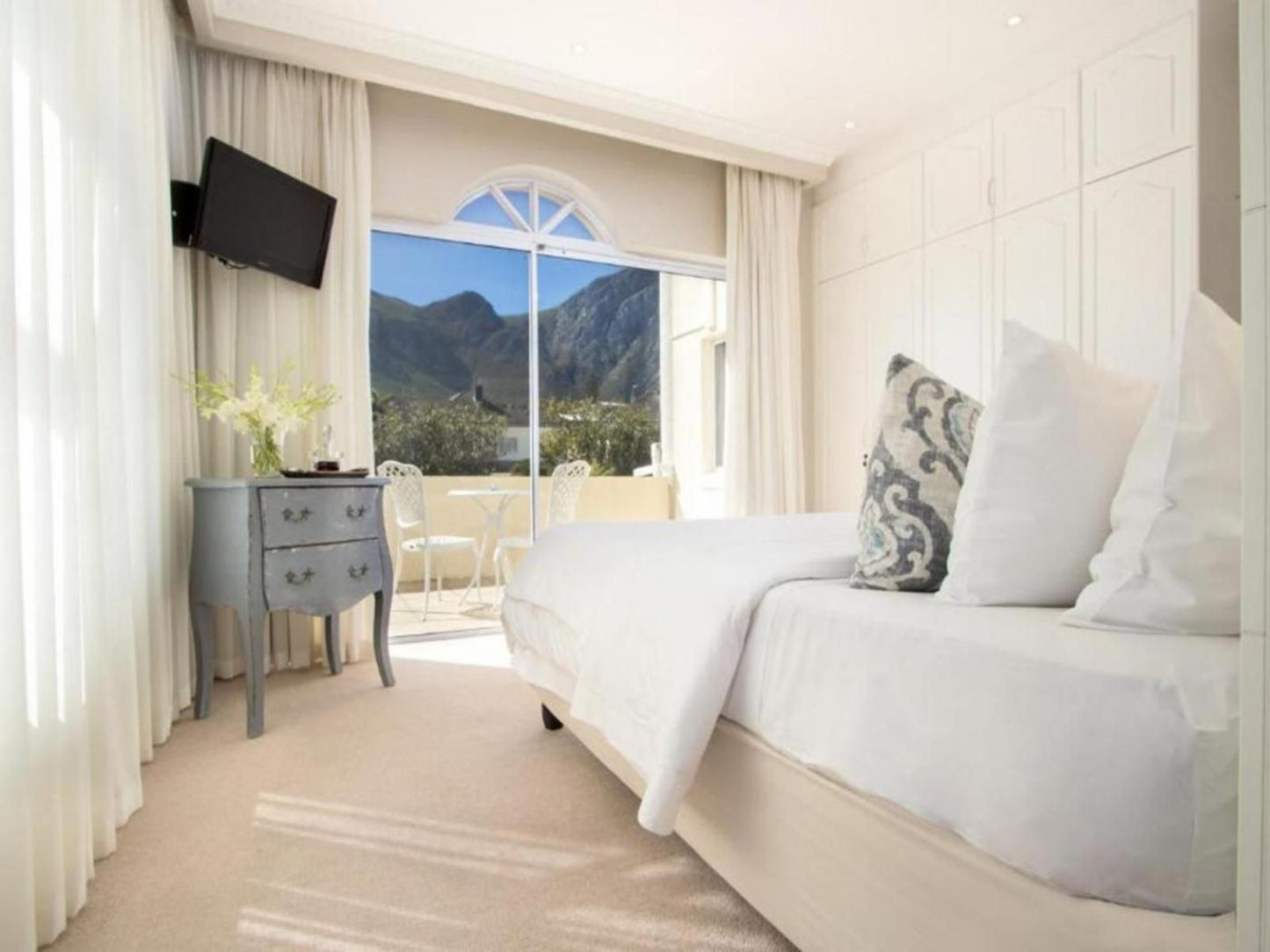 Hermanus Beachfront Lodge Voelklip Hermanus Western Cape South Africa Bedroom