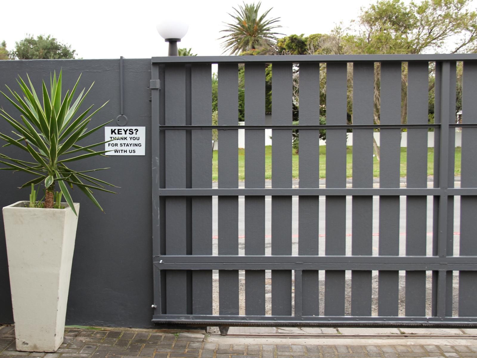 Hermanus Champagne Accommodation, Gate, Architecture