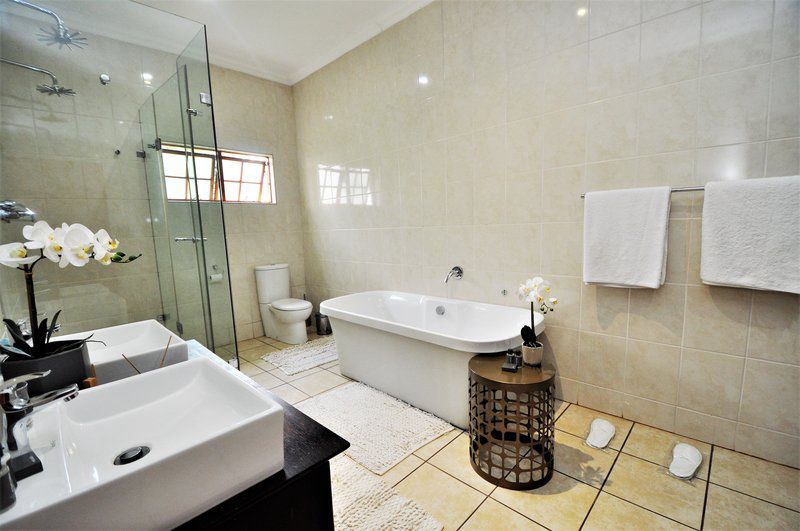 Hibon Lodge Hekpoort Krugersdorp North West Province South Africa Unsaturated, Bathroom