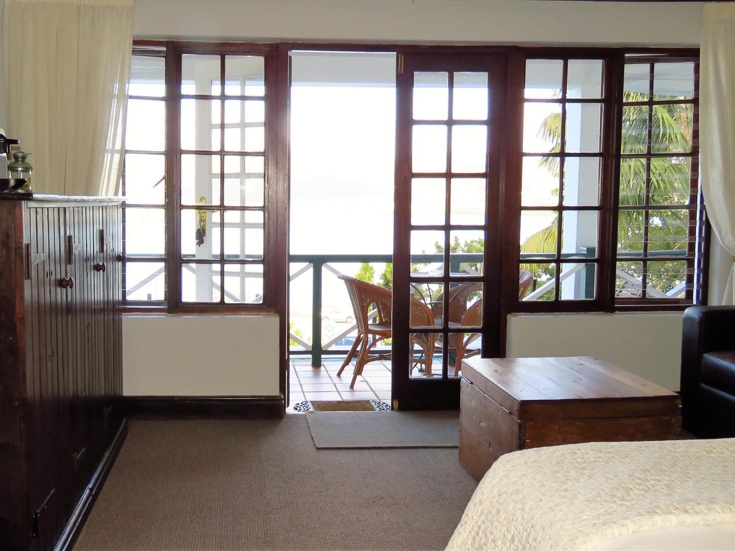 Executive Double Room with lagoon view @ Hide-Away Guest House