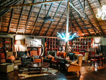 Hideaways Camp Kuzuma, Chobe, Bar