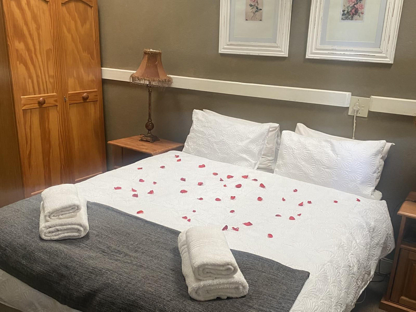 Highland Rose Country House And Serenity Spa Dullstroom Mpumalanga South Africa Bedroom