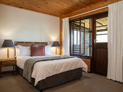 Highlands Lodge Mountain Retreat, 4-Sleeper Cabin (with Fireplace), Bedroom