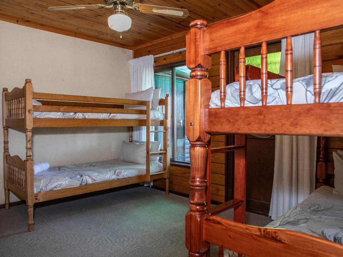 Highlands Lodge Mountain Retreat, 5-Sleeper Cabin, Bedroom