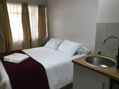 Modern Double Rooms @ Hill Stay