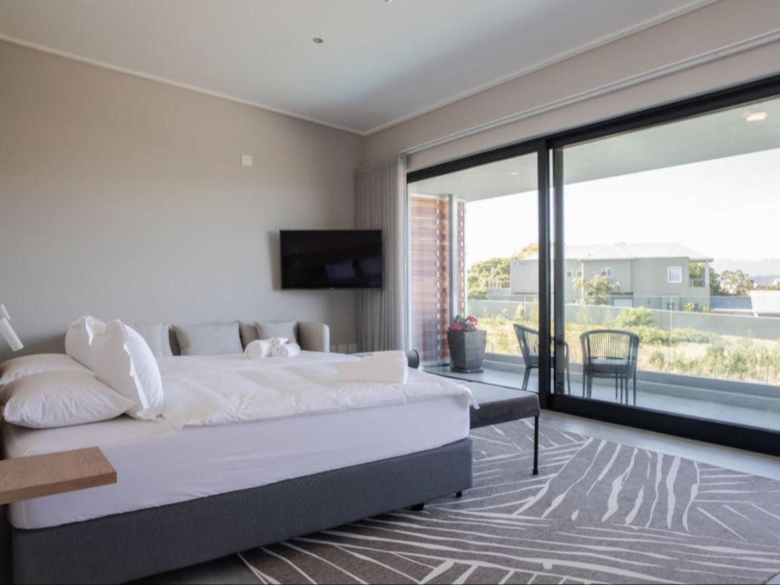 Hilltop Bayview Luxury Apartments, Addo Elephant Park, Bedroom