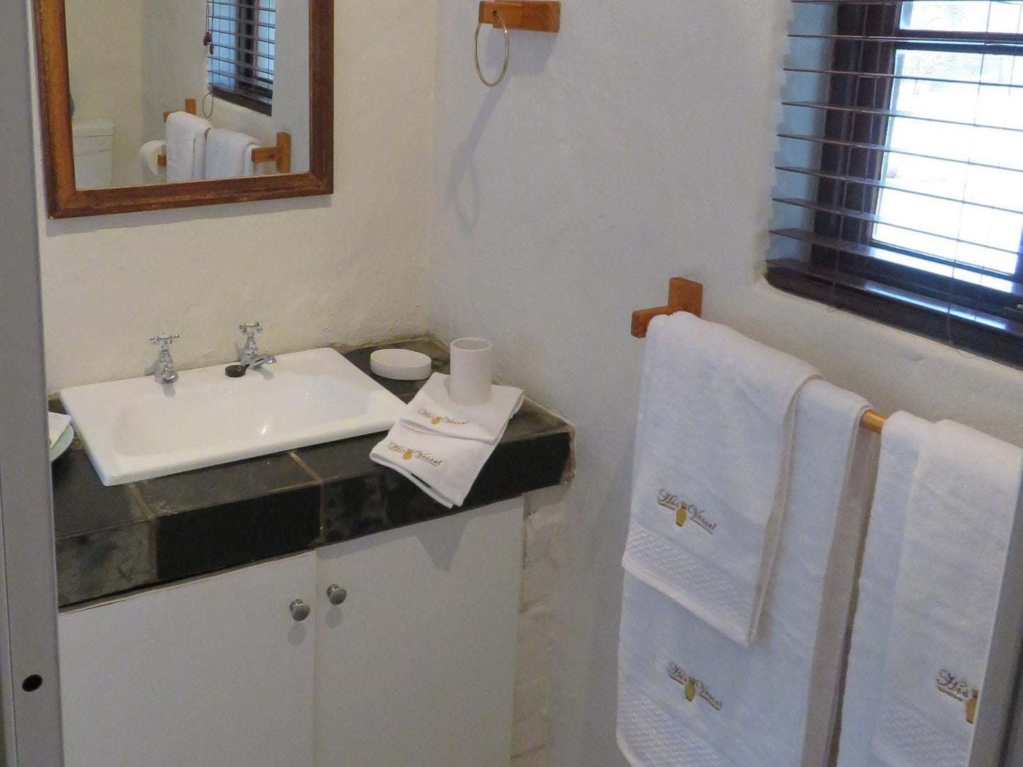 His Vessel Guesthouse Pty Ltd Clarens Free State South Africa Unsaturated, Bathroom