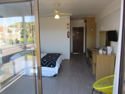 Double Room With Balcony @ Hoedjiesbaai Hotel