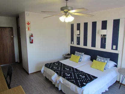 Twin Room With Balcony @ Hoedjiesbaai Hotel