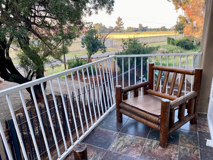 Queens Suite with Balcony & Pool @ Horizon Meyerton Guest House