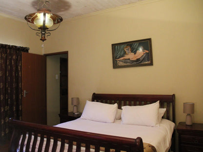 Hornbill Lodge And Legends Restaurant, Luxury Family Room, Bedroom