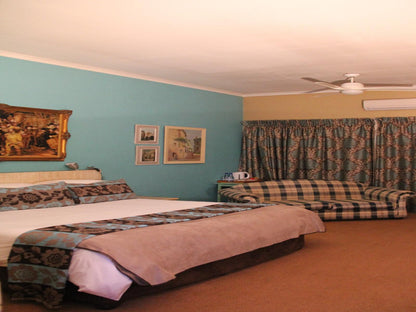 Hornbill Lodge And Legends Restaurant, Luxury Family Room, Bedroom