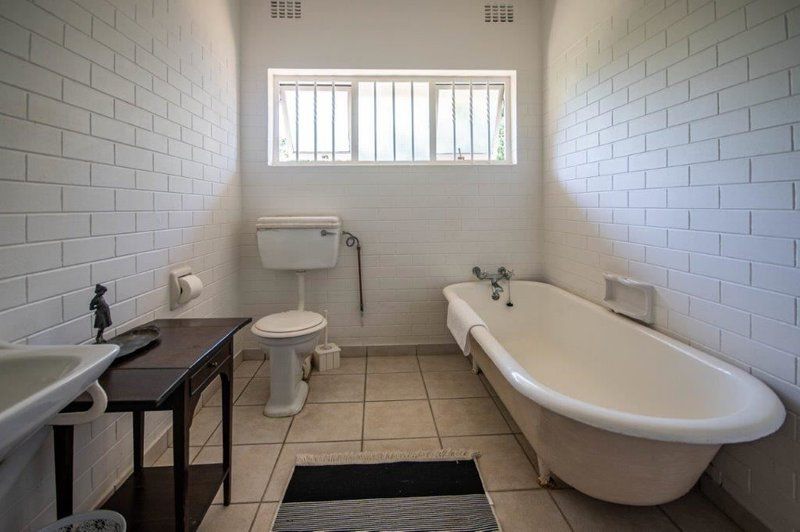 House 7 M Bacon Ave Selection Beach Durban Kwazulu Natal South Africa Unsaturated, Bathroom