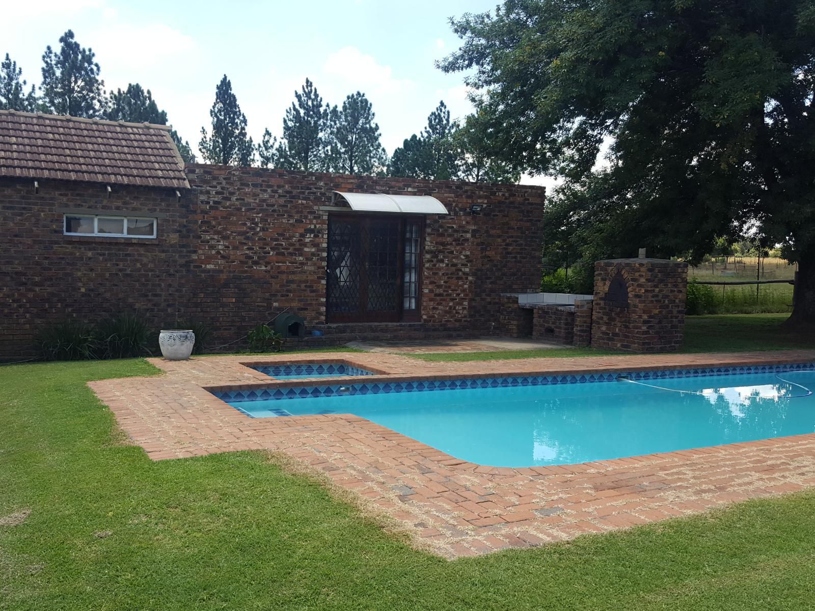 House Cottage And Contractors Manor Mooilande Vereeniging Gauteng South Africa House, Building, Architecture, Garden, Nature, Plant, Swimming Pool