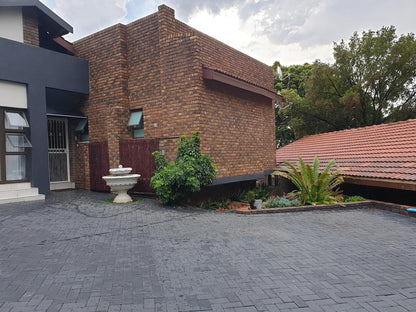 House Mulberry Luxury Accommodation Moreleta Park Pretoria Tshwane Gauteng South Africa House, Building, Architecture