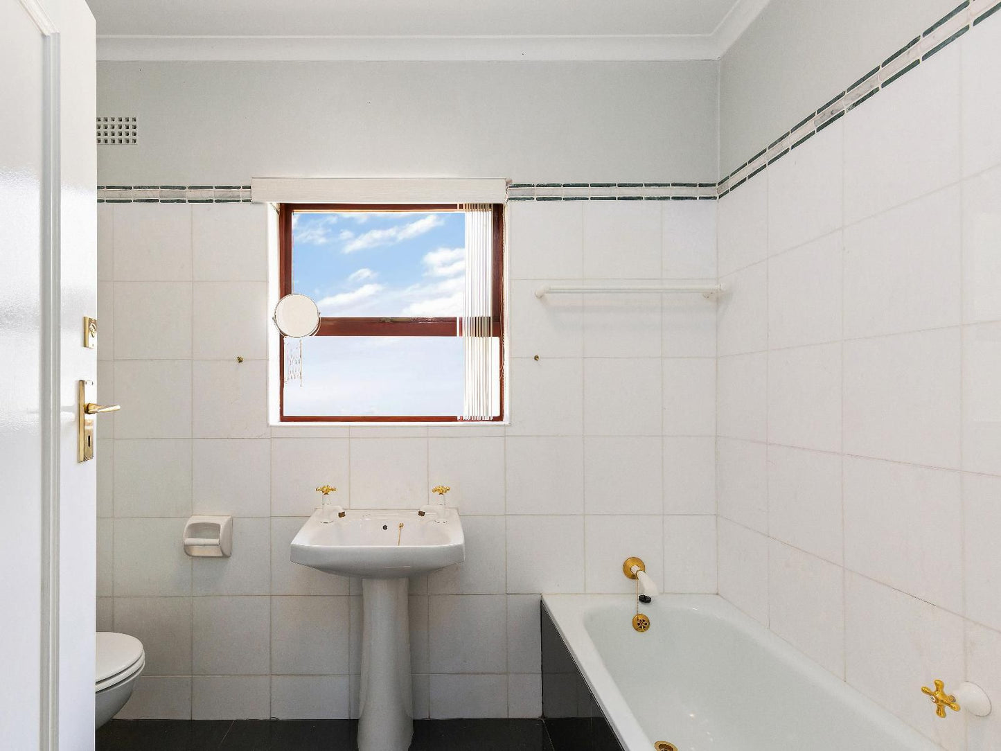 Hout Bay Hilltop, Bathroom