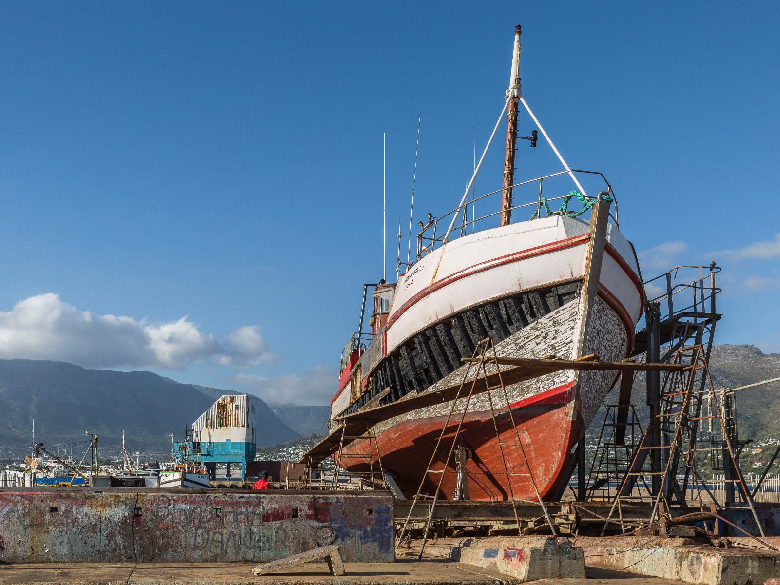 Hout Bay Lodge, Ship, Vehicle