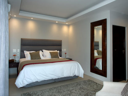 Deluxe King or Twin Room Mountain View @ Hout Bay View