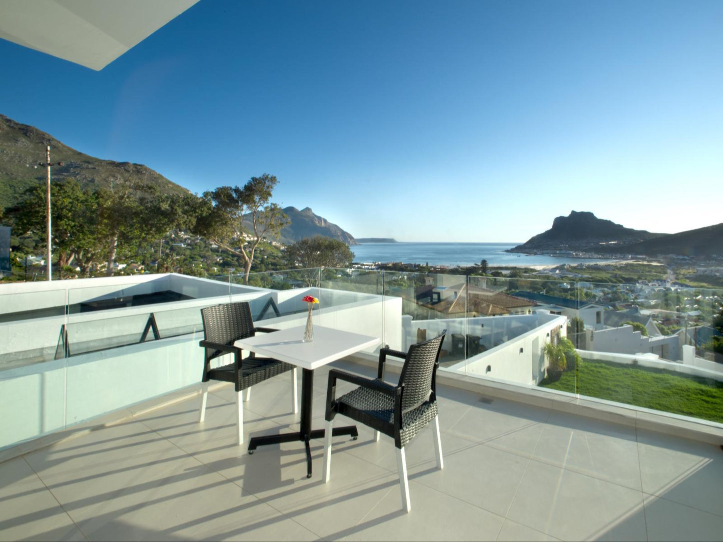 Deluxe King or Twin Room Sea View @ Hout Bay View