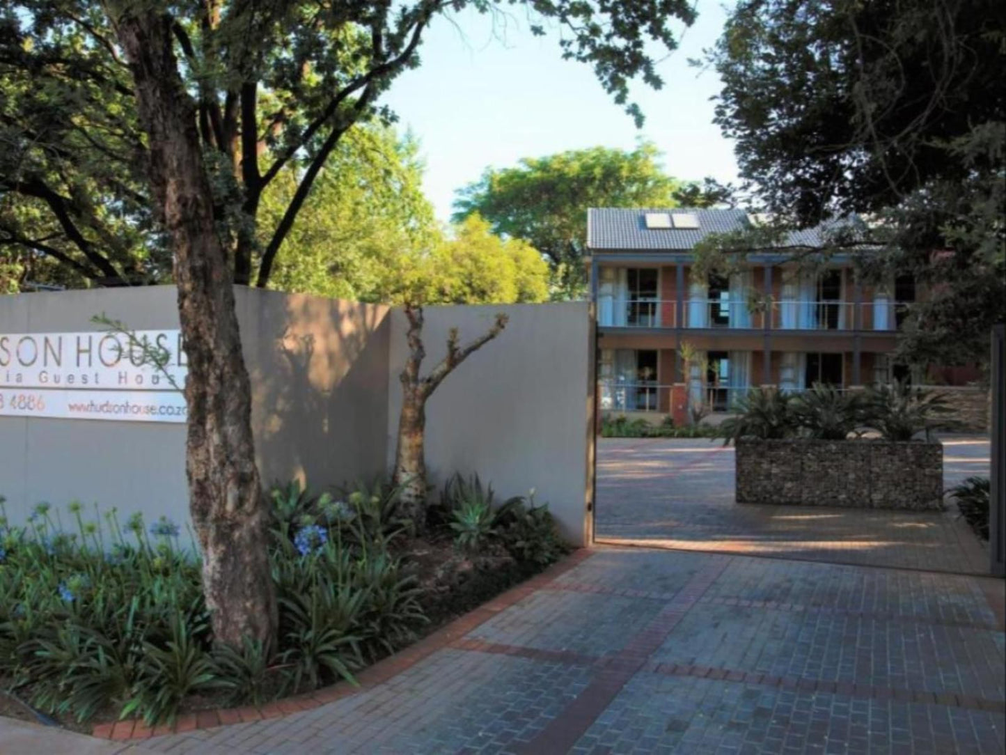 Hudson House Lynnwood Pretoria Tshwane Gauteng South Africa House, Building, Architecture, Palm Tree, Plant, Nature, Wood, Garden