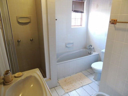 Huisie By Die C Onrus Hermanus Western Cape South Africa Bathroom