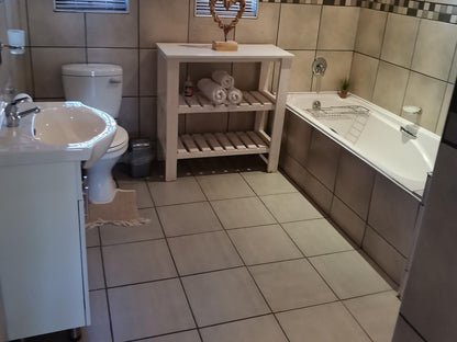 Hunter S Lodge Perridgevale Port Elizabeth Eastern Cape South Africa Bathroom