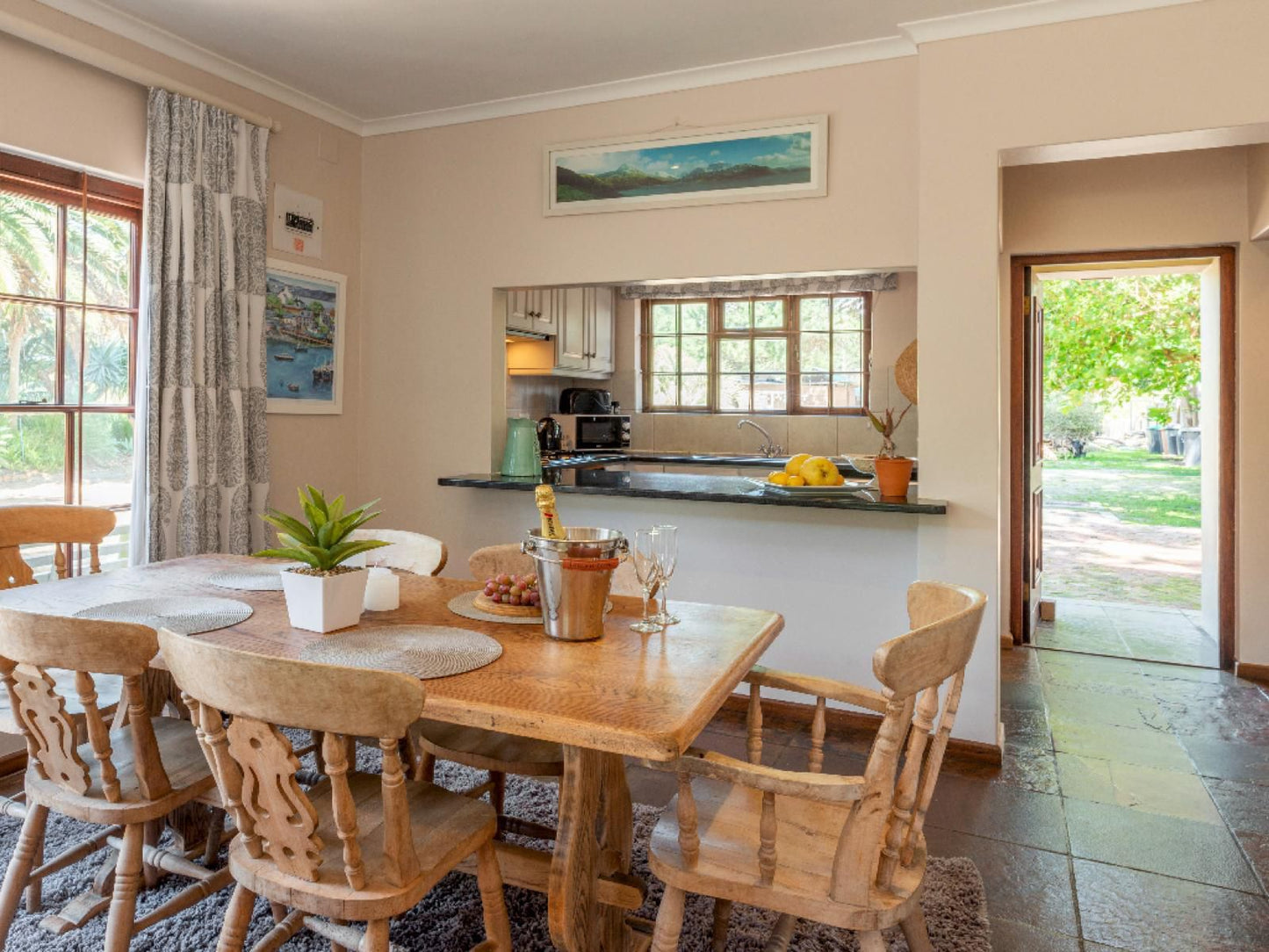 Ibis House, ALOE COTTAGE, Living Room