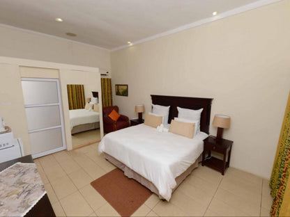 Standard Double Rooms @ Ihawu Guest House