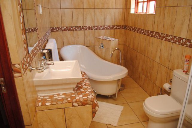 Ikanyeng Guest House Mafikeng Mahikeng North West Province South Africa Bathroom