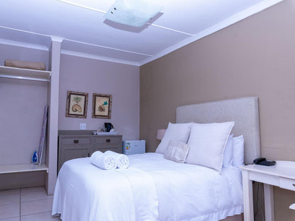 Huttenheights Guestlodge By Ilawu Hutten Heights Newcastle Kwazulu Natal South Africa Bedroom