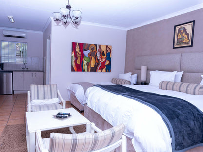 Deluxe Room @ Huttenheights Guestlodge By Ilawu